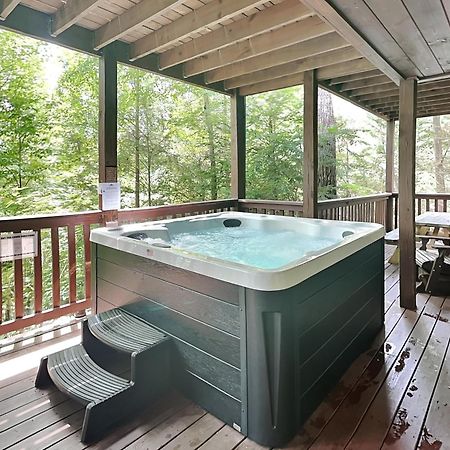 Above The Clouds, 4 Bedrooms, Pool Access, Private, Gaming, Sleeps 16 Gatlinburg Exterior foto