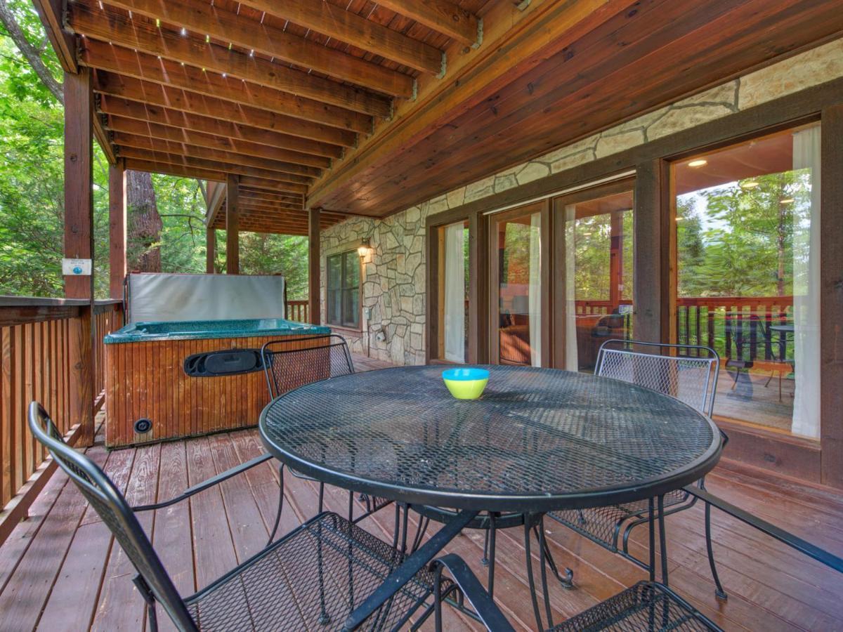 Above The Clouds, 4 Bedrooms, Pool Access, Private, Gaming, Sleeps 16 Gatlinburg Exterior foto