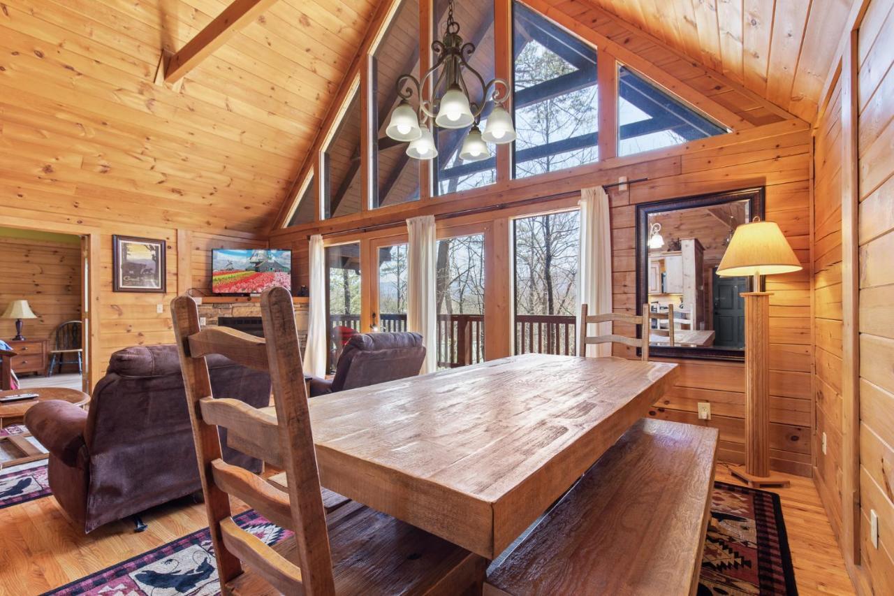 Above The Clouds, 4 Bedrooms, Pool Access, Private, Gaming, Sleeps 16 Gatlinburg Exterior foto