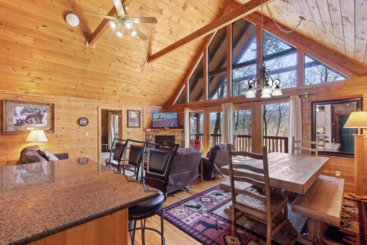 Above The Clouds, 4 Bedrooms, Pool Access, Private, Gaming, Sleeps 16 Gatlinburg Exterior foto