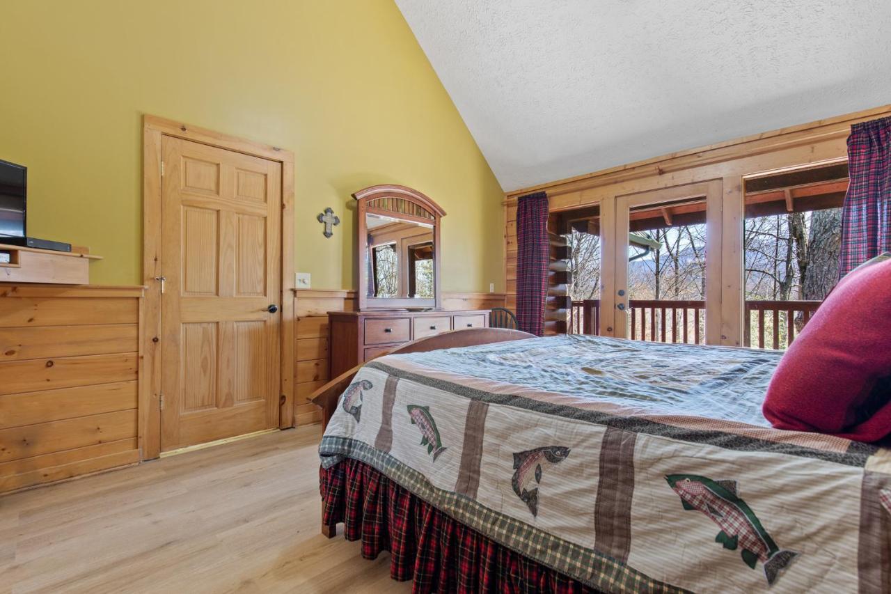 Above The Clouds, 4 Bedrooms, Pool Access, Private, Gaming, Sleeps 16 Gatlinburg Exterior foto