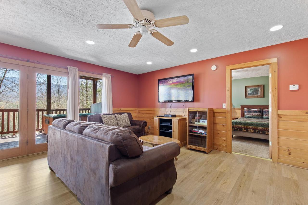 Above The Clouds, 4 Bedrooms, Pool Access, Private, Gaming, Sleeps 16 Gatlinburg Exterior foto