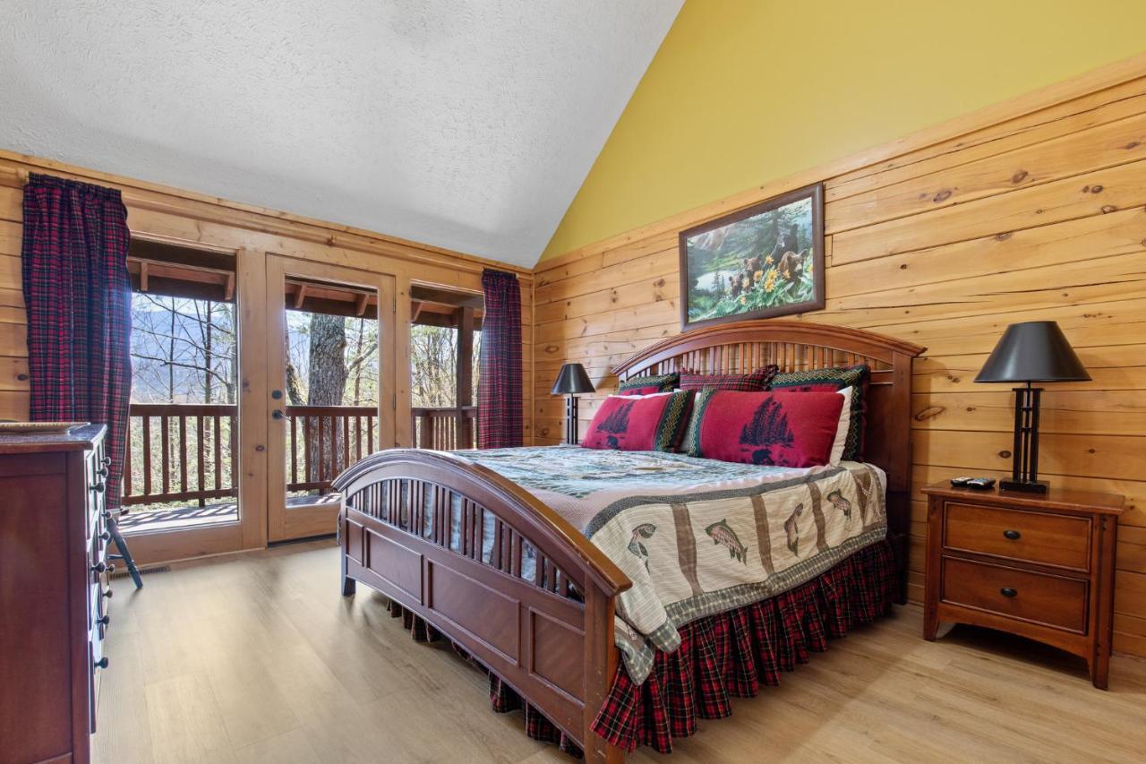 Above The Clouds, 4 Bedrooms, Pool Access, Private, Gaming, Sleeps 16 Gatlinburg Exterior foto