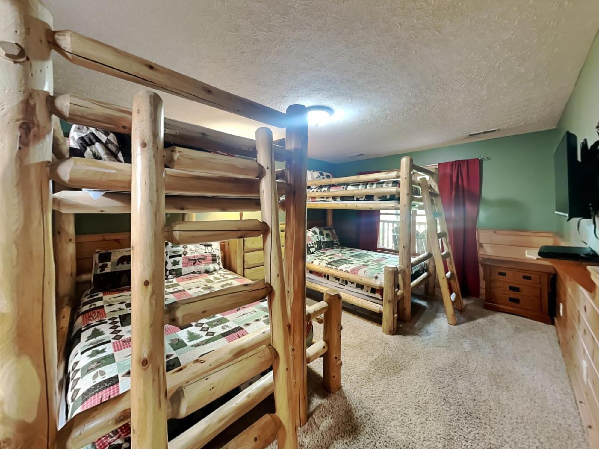 Above The Clouds, 4 Bedrooms, Pool Access, Private, Gaming, Sleeps 16 Gatlinburg Exterior foto